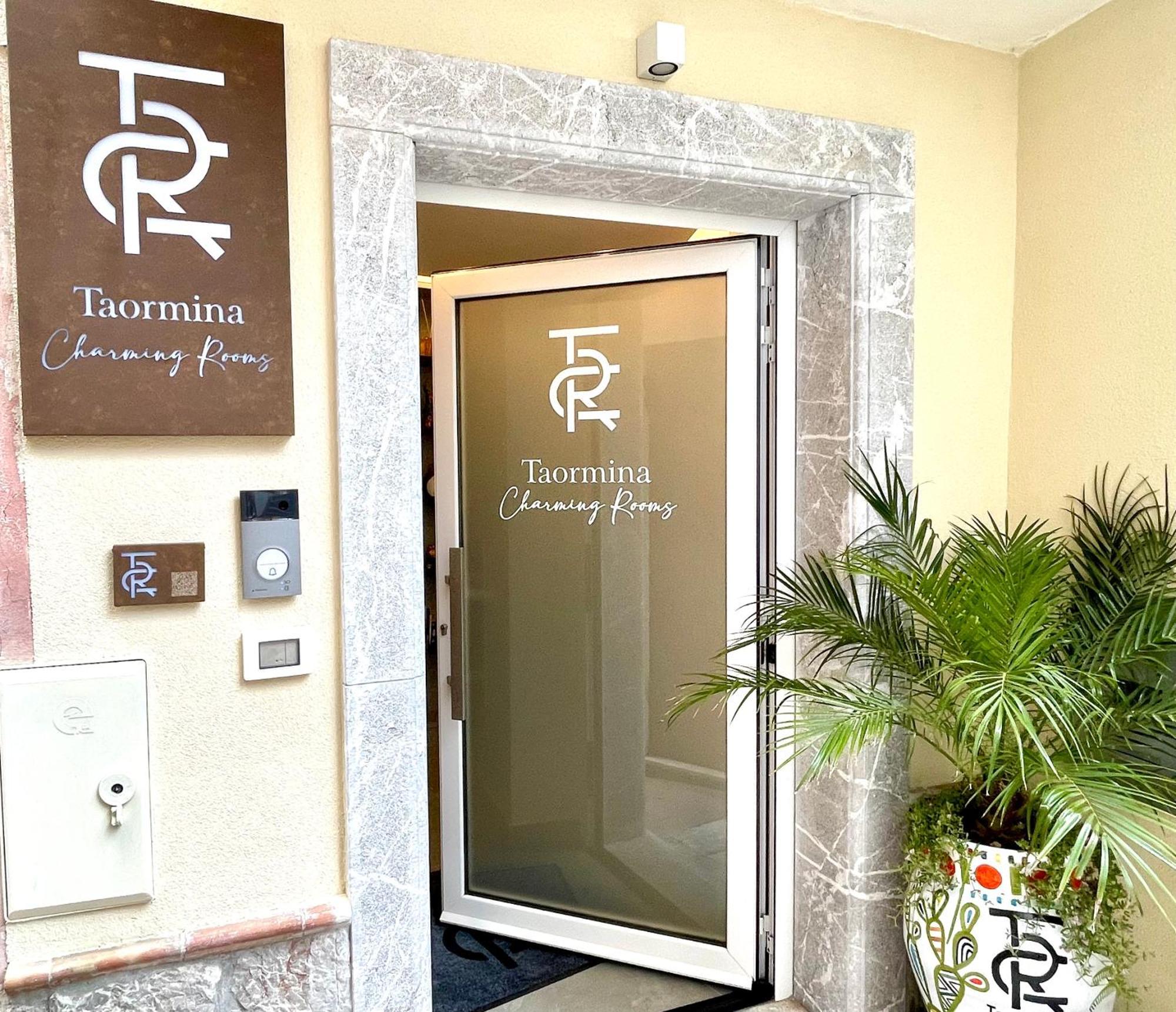 Taormina Charming Rooms מראה חיצוני תמונה