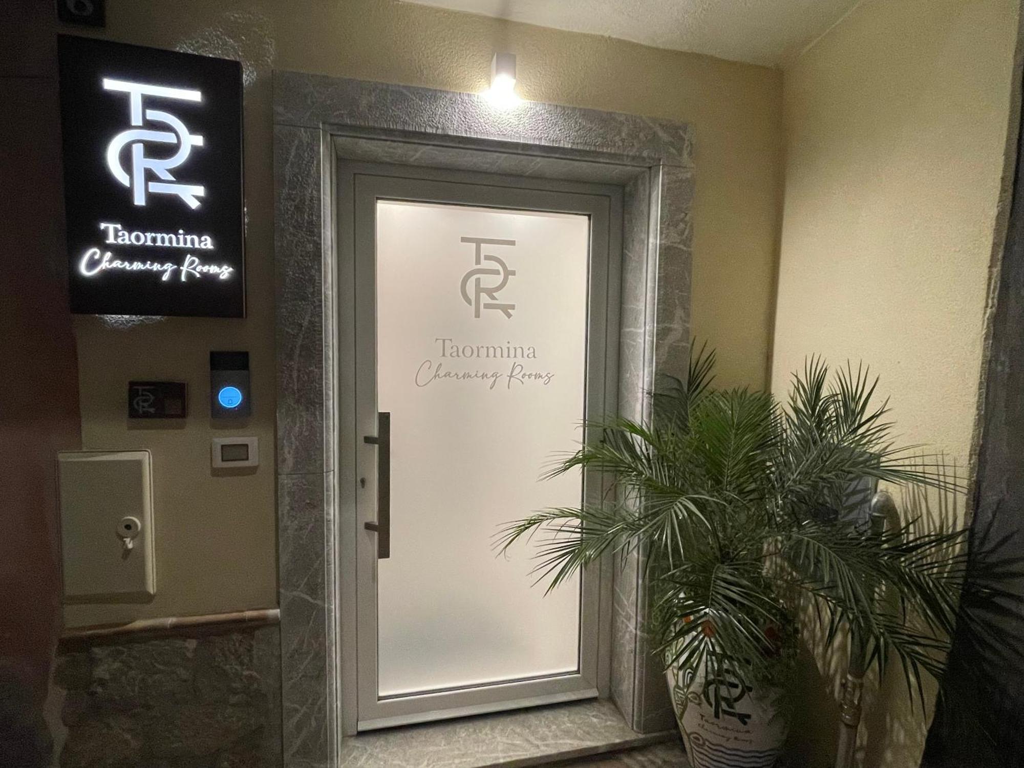 Taormina Charming Rooms מראה חיצוני תמונה