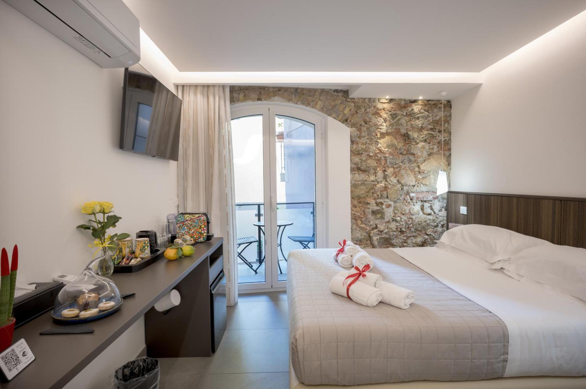 Taormina Charming Rooms מראה חיצוני תמונה