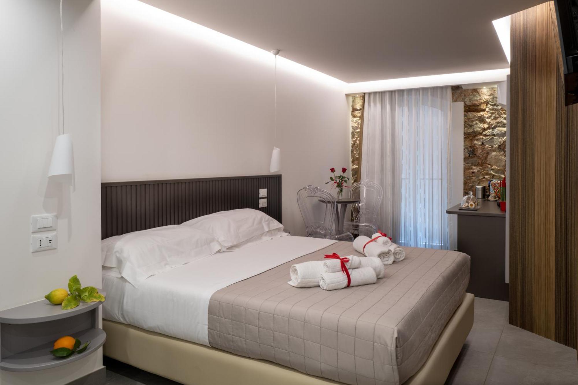 Taormina Charming Rooms מראה חיצוני תמונה