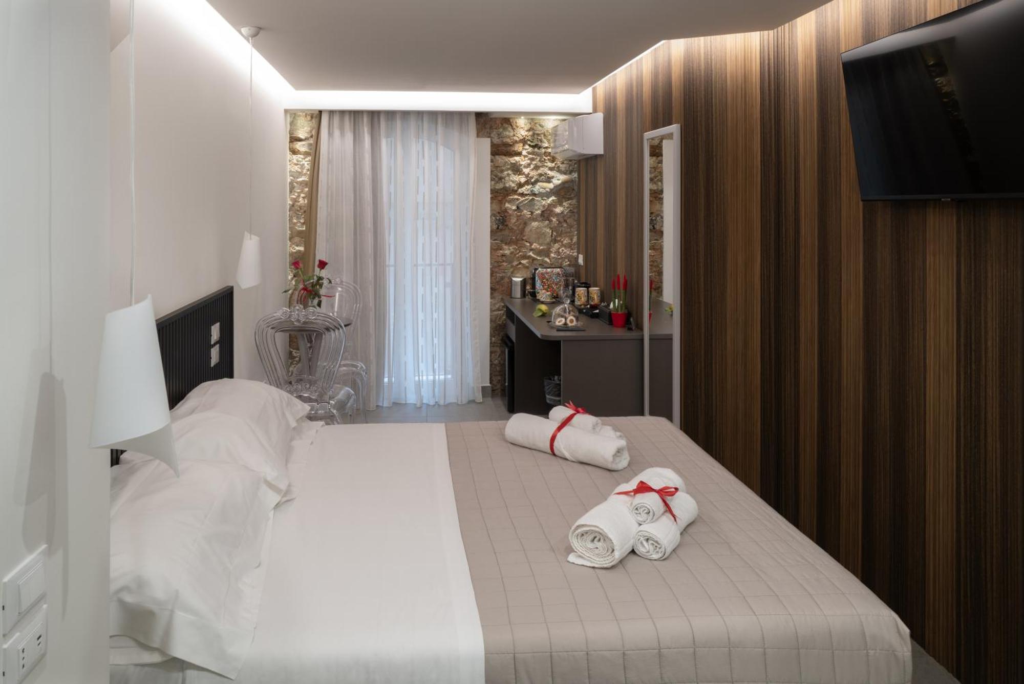 Taormina Charming Rooms מראה חיצוני תמונה