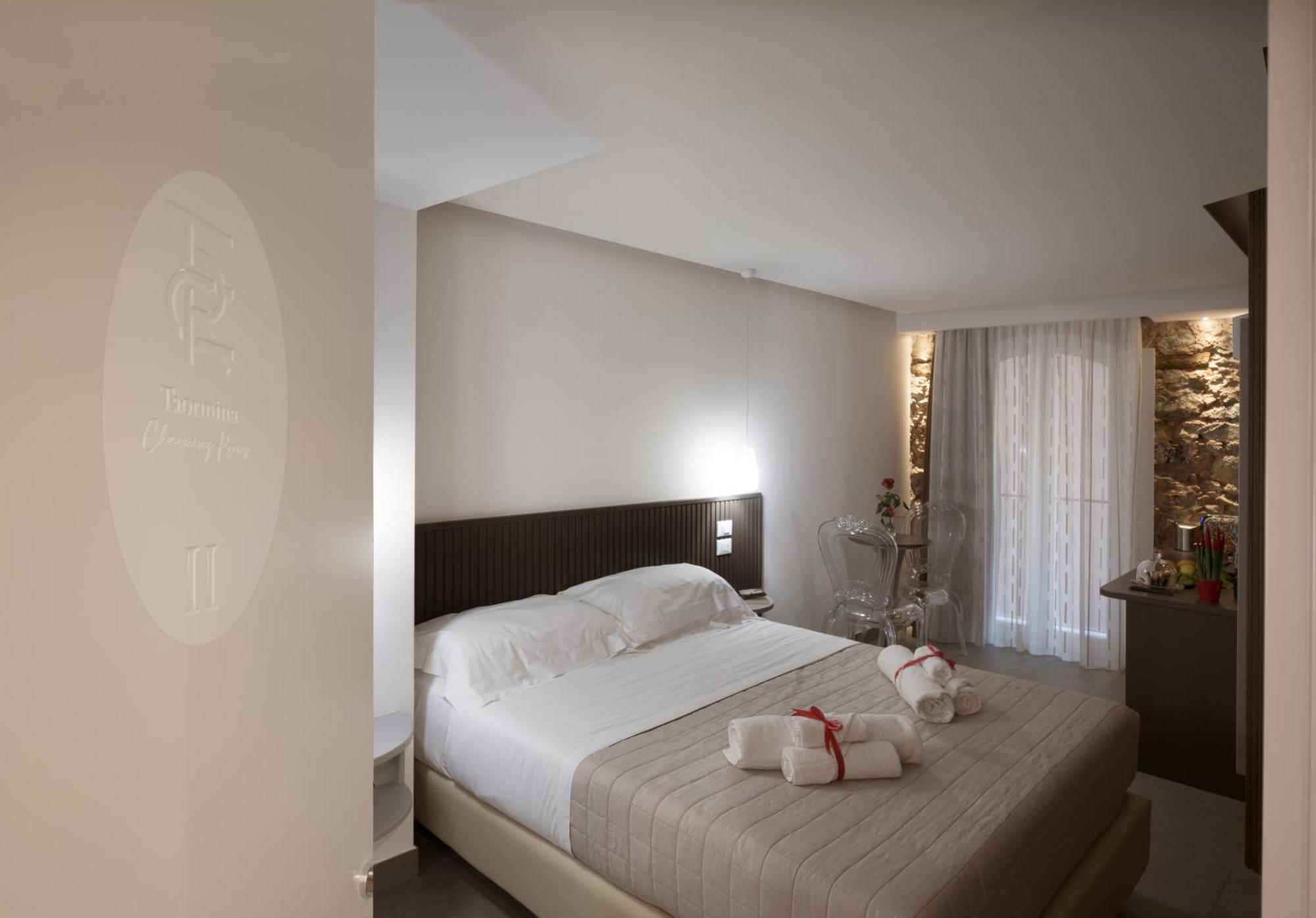 Taormina Charming Rooms מראה חיצוני תמונה