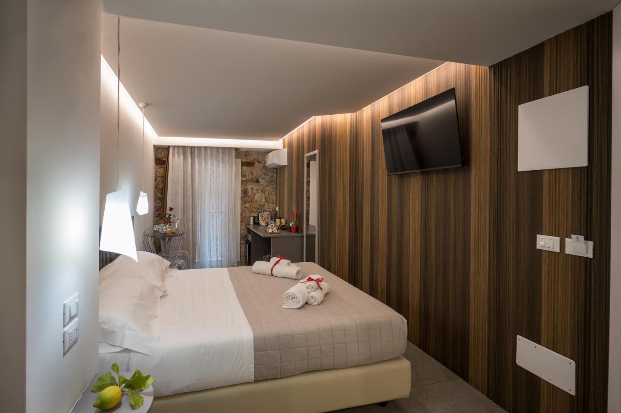 Taormina Charming Rooms מראה חיצוני תמונה